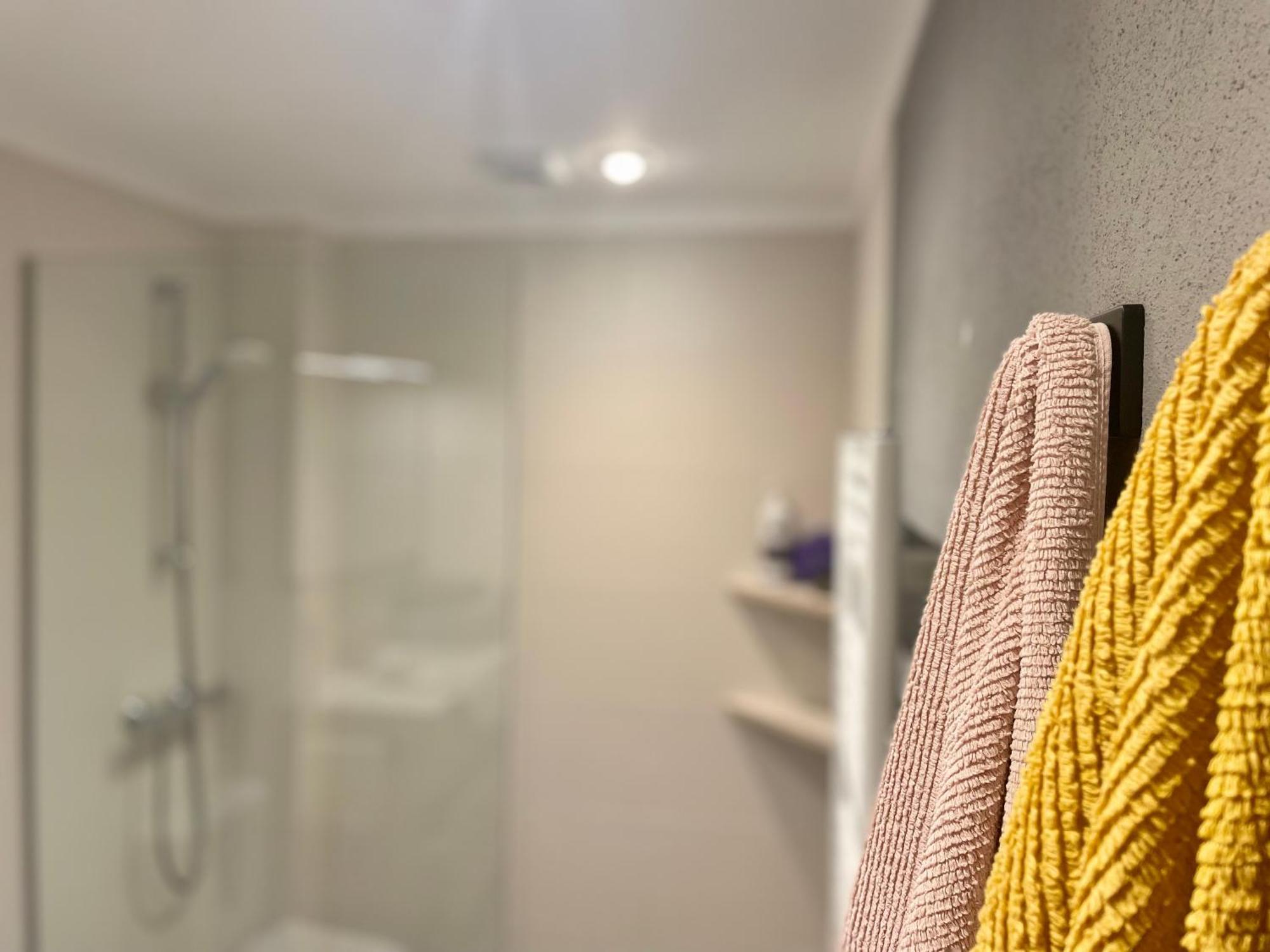 Tavertet Un Poble Precios Ngoại thất bức ảnh